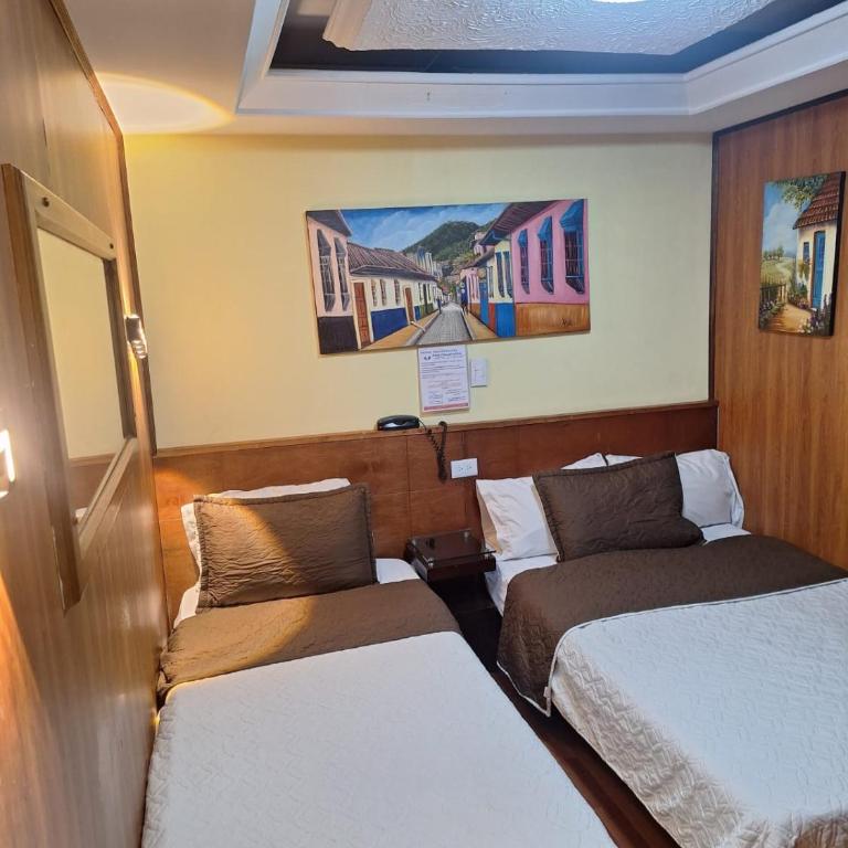 Hotel Apartasuite Normandia - Superior Twin Room - 4