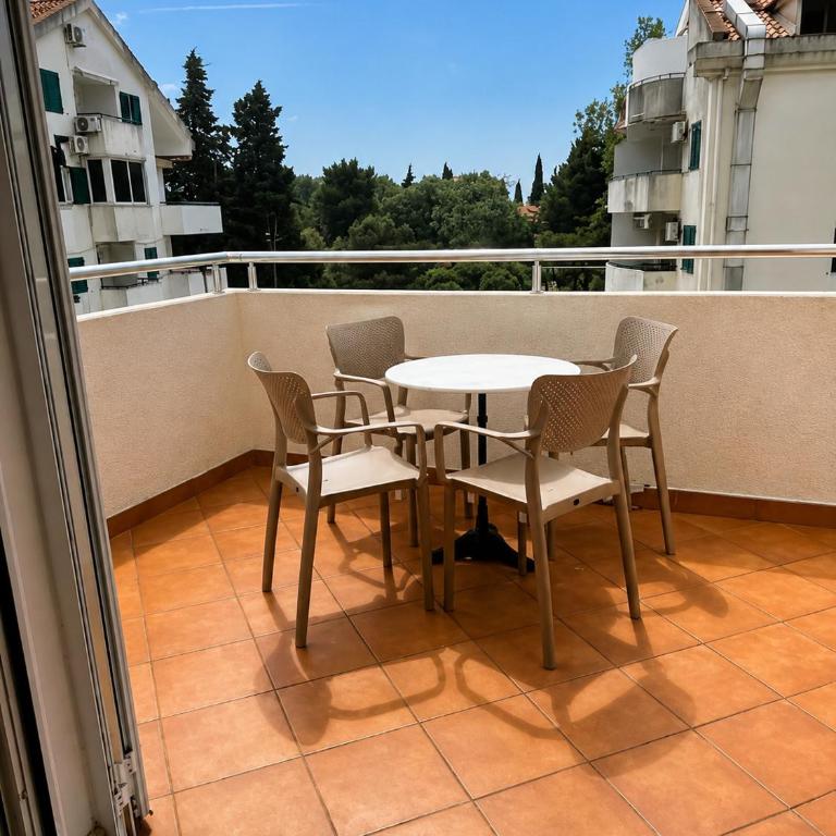 Lyon Apartments - Comfort Apartment mit 1 Schlafzimmer und Terrasse - 8