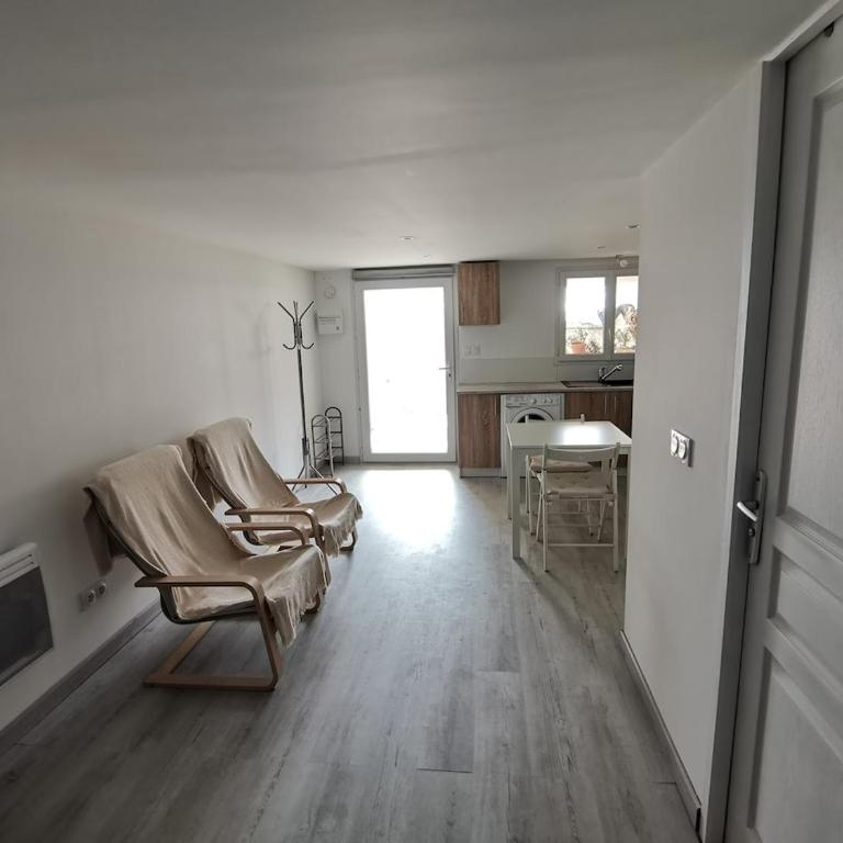 Studio rez-de-chaussée de maison - Apartment mit 1 Schlafzimmer - 2