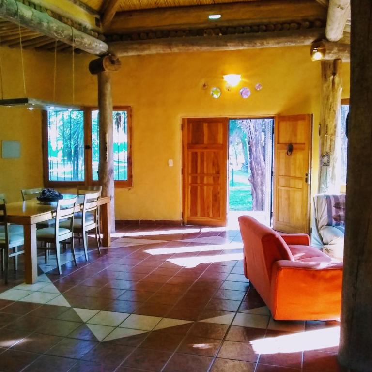 Hermosa casa Ecológica más dormy con gran parque y piscina en zona privilegiada - Five-Bedroom House - 4