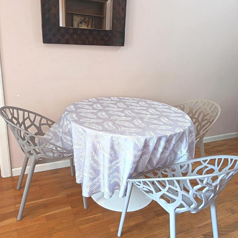 Budva Montenegro Apartments - Apartment mit 2 Schlafzimmern mit Balkon und Terrasse - 29