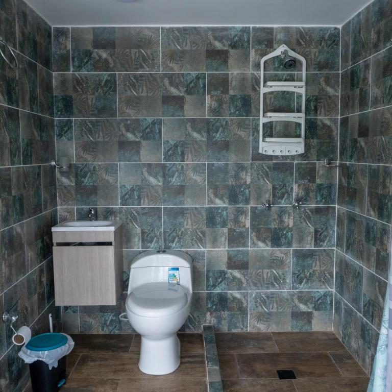 Finca Leonora Coffee - Habitación Triple con baño compartido - 2