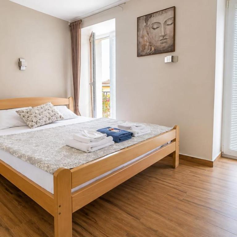 Serenita Stone House - Dvokrevetna Soba sa Bračnim Krevetom i Balkonom - 1