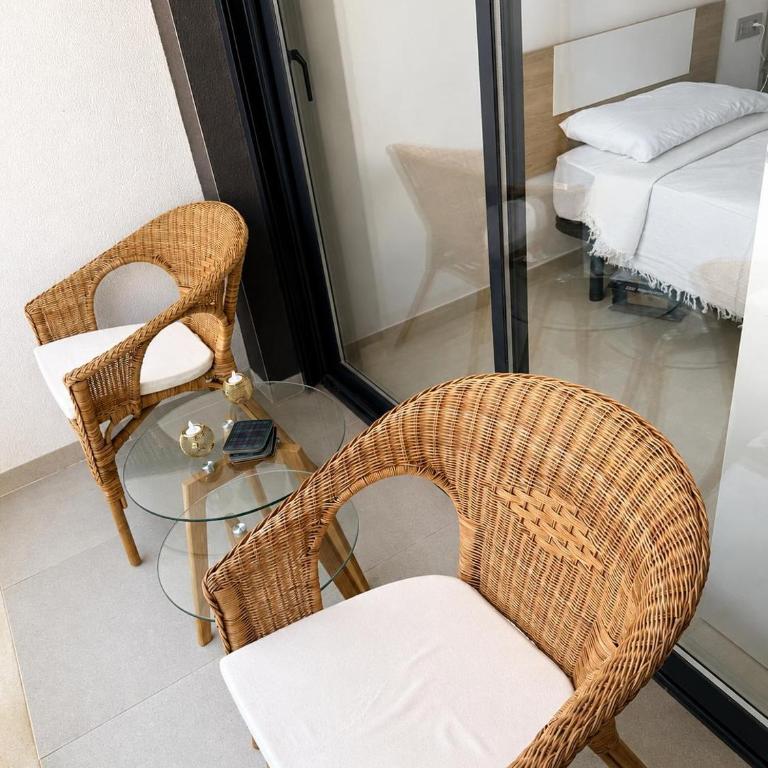 Exclusive Luxury Apartment - Two-Bedroom Apartment - 10