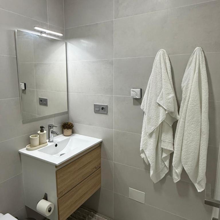Exclusive Luxury Apartment - Two-Bedroom Apartment - 6