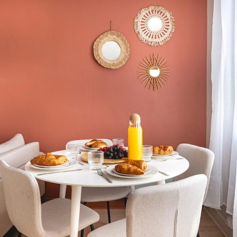 La Botanique Angevine-Design & Cozy-Private Parking - Two-Bedroom Apartment - 25
