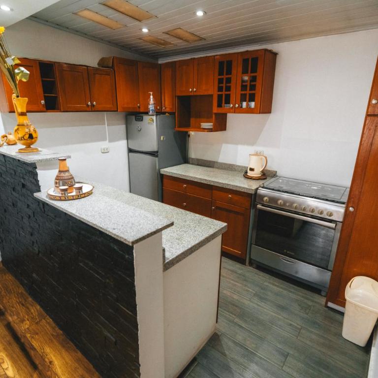 Casa Luna - Three-Bedroom Apartment - 8