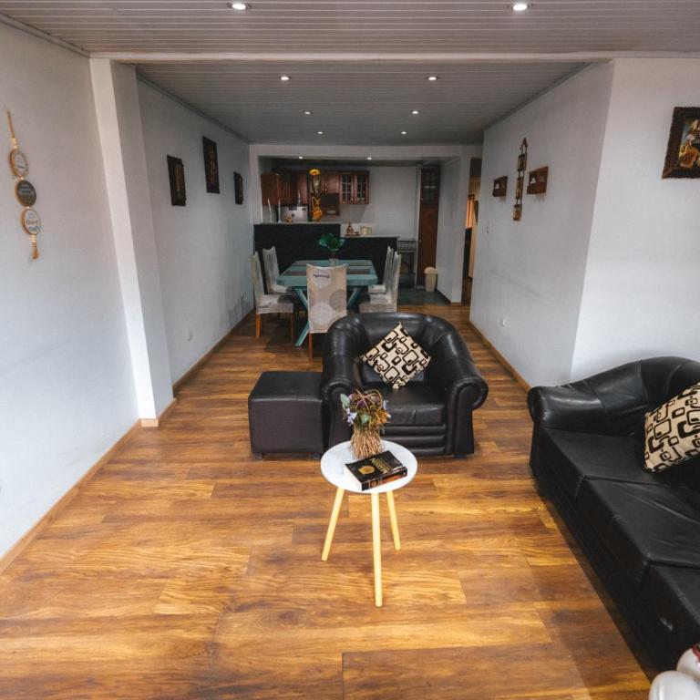 Casa Luna - Three-Bedroom Apartment - 10