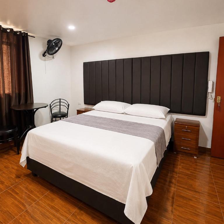 Hotel Madrid - Habitación Superior - 1 cama grande - 3