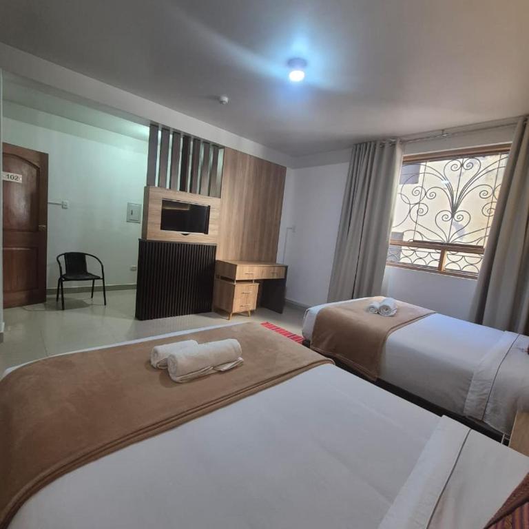Hotel Adolfo's - Superior Double Room - 3
