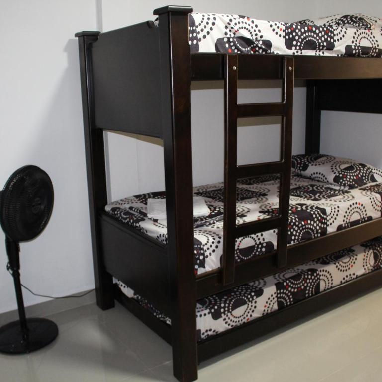 CASA ESTADIO MEDELLIN Apartamentos para Familias y Delegaciones Deportivas, a pocos minutos caminando del Estadio Atanasio Girardot - Laureles-Estadio - Apartment - 10