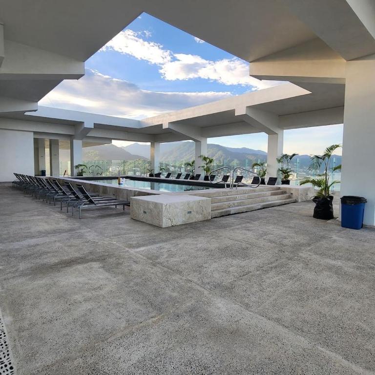 Amazing Sunsets Are Just The Beginning 3 bed 4 bath Luxury 24th Floor Oceanfront Condo - Apartamento con vistas al mar - 99