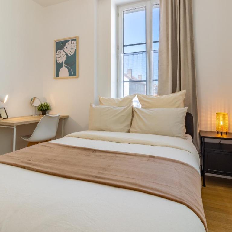 La Grande Maison de Preize Spacieux duplex à deux pas du Bouchon et du vieux Troyes, 2 parkings privés - Appartement - 24