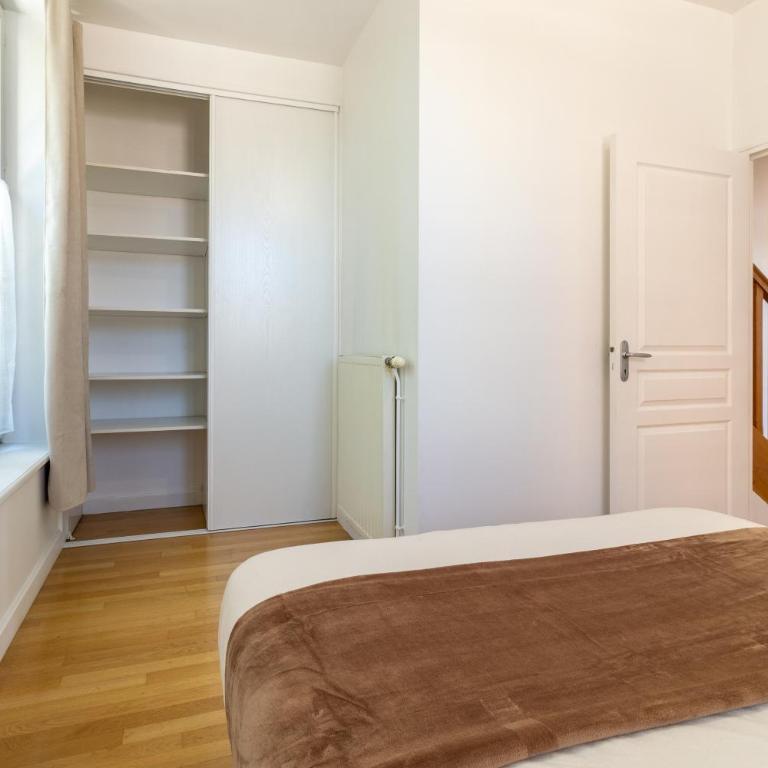 La Grande Maison de Preize Spacieux duplex à deux pas du Bouchon et du vieux Troyes, 2 parkings privés - Appartement - 22