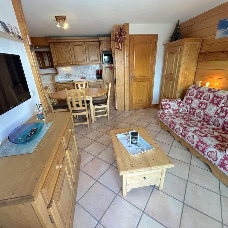 Les Saisies: Appartement avec Balcon et Piscine pour 4 Personnes - Apartment mit 2 Schlafzimmern - 13