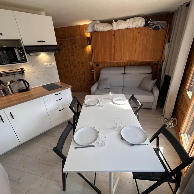 Appartement cosy avec balcon - 4 pers. - FR-1-633-97 - Studio - 4