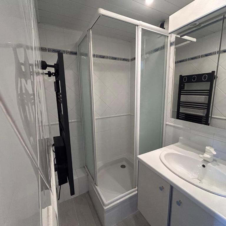Appartement cosy avec balcon - 4 pers. - FR-1-633-97 - Studio - 9