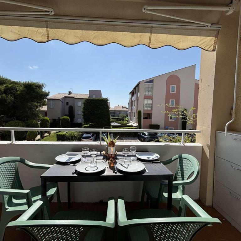 Appartement fonctionnel avec terrasse - 4 pers. - FR-1-845-52 - Apartment - 1