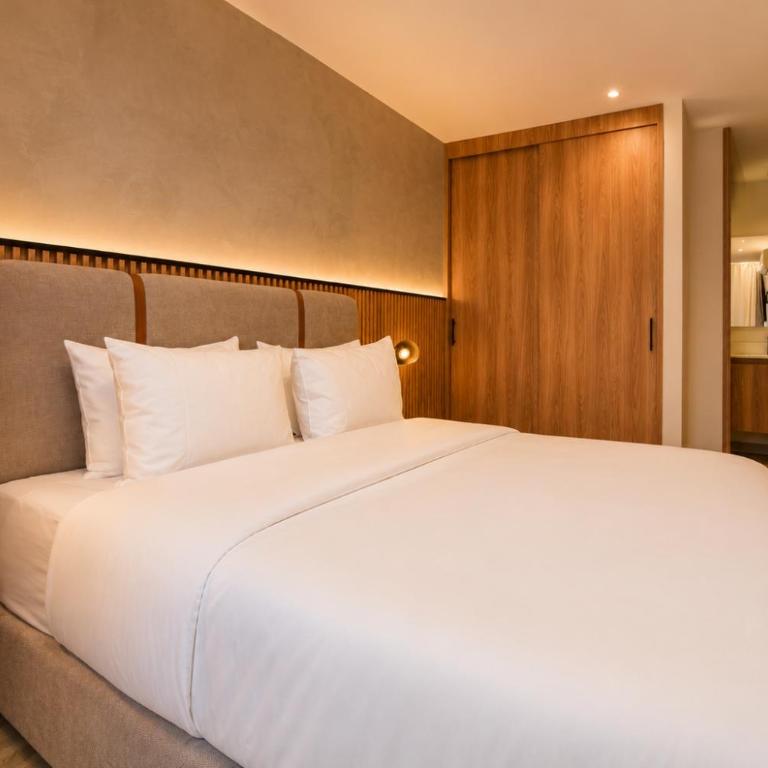 Metropolitan Living by HOUSY - Two-Bedroom Deluxe Apartment - 38