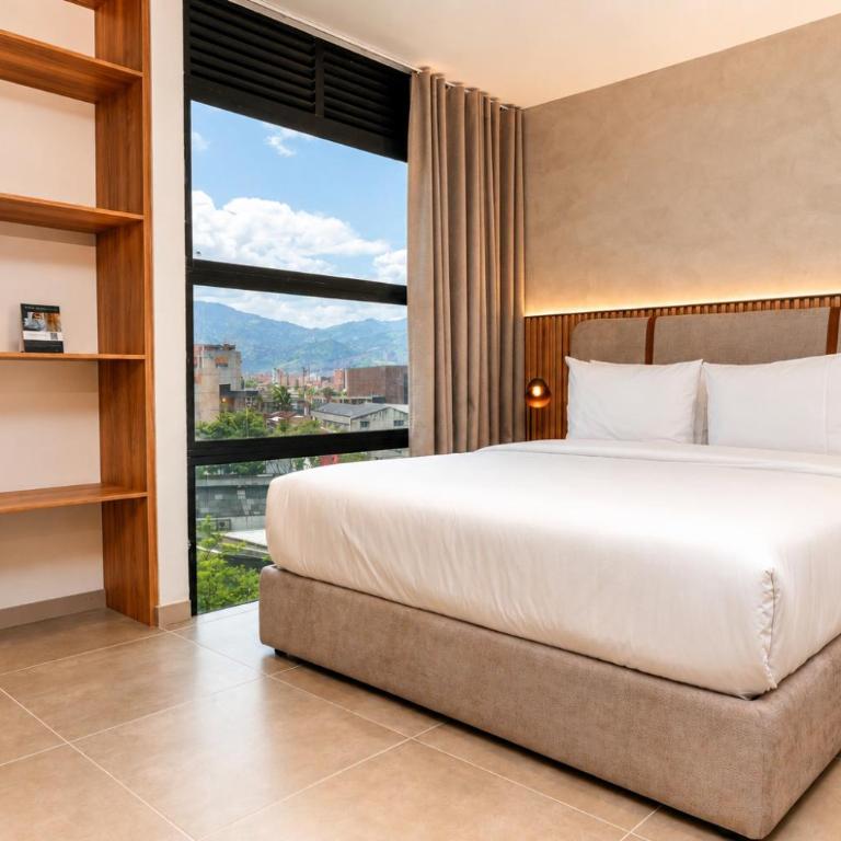 Metropolitan Living by HOUSY - One-Bedroom Deluxe Apartment - 36