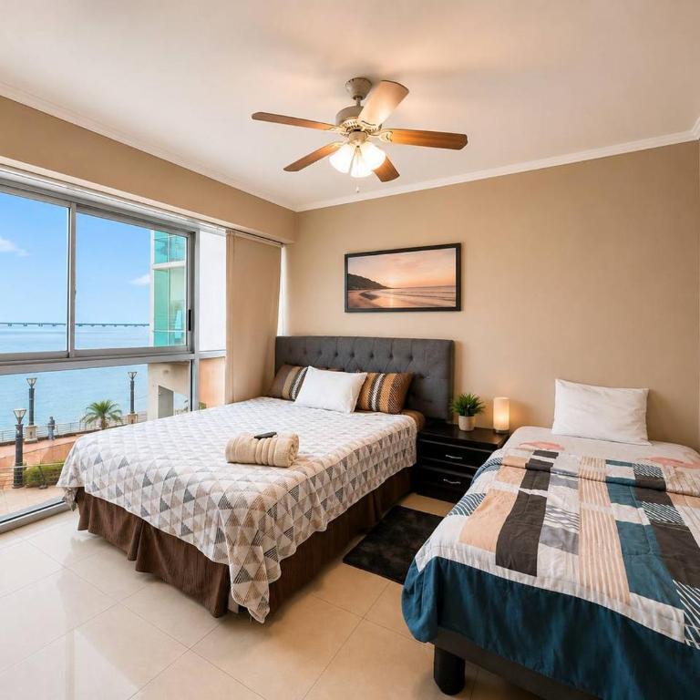 Depa 2 habitaciones con vista al rio cerca a malecon - Two-Bedroom Apartment with River View - 8