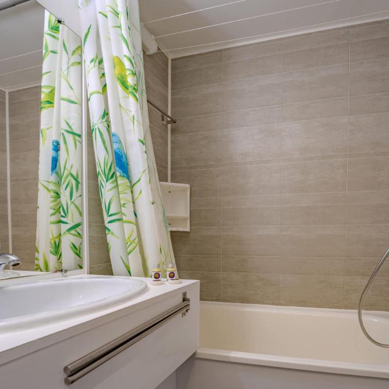 Slopeside Apt w Balcony & Views - Appartamento - 3