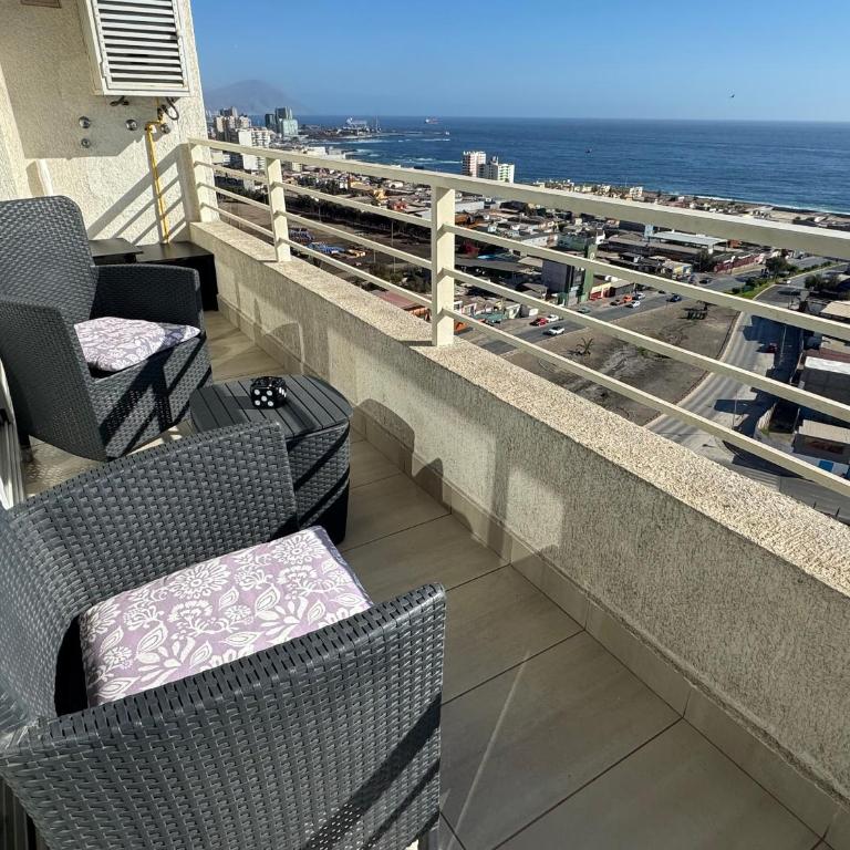 Depto Vista al Mar 2D 2B Parking Privado - Apartamento de 2 dormitorios con balcón y vistas al mar - 4