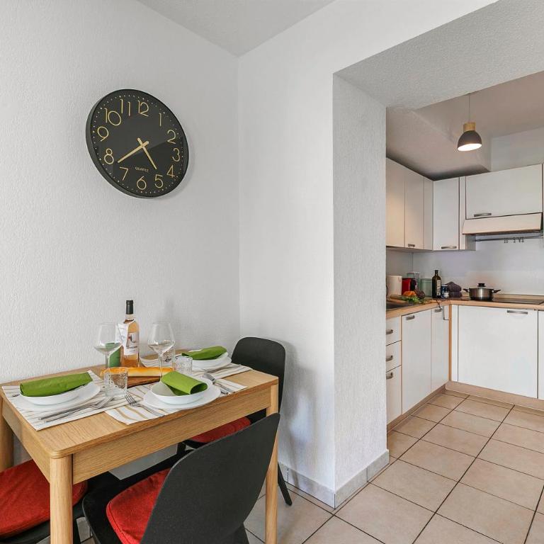 Porte De France - Apartment with Terrace - Happy Rentals - Apartment mit Terrasse - 4