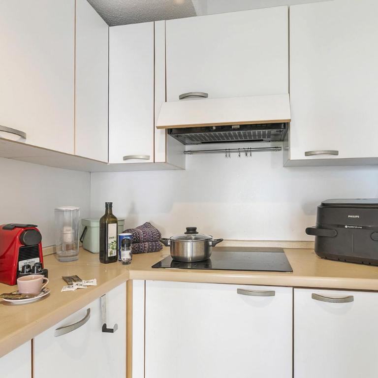 Porte De France - Apartment with Terrace - Happy Rentals - Apartment mit Terrasse - 14