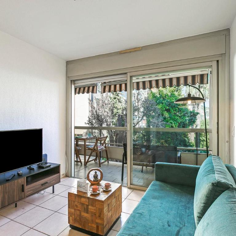 Porte De France - Apartment with Terrace - Happy Rentals - Apartment mit Terrasse - 12