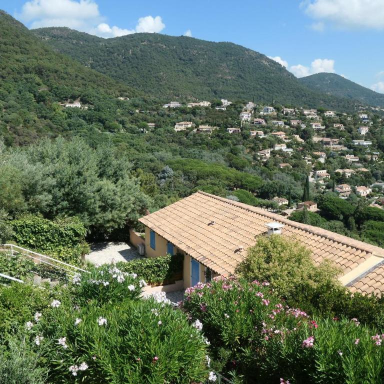 Unptitparadis, piscine, jardin, vue panoramique mer, tout confort, calme - Casa con 2 Camere da Letto - 2