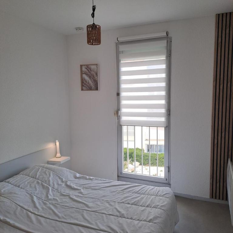 Vue mer, lever de soleil - Plage à 50 m - Parking - One-Bedroom Apartment with Sea View - 3
