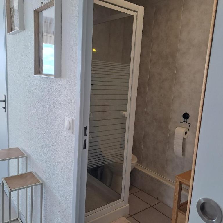 Vue mer, lever de soleil - Plage à 50 m - Parking - One-Bedroom Apartment with Sea View - 7