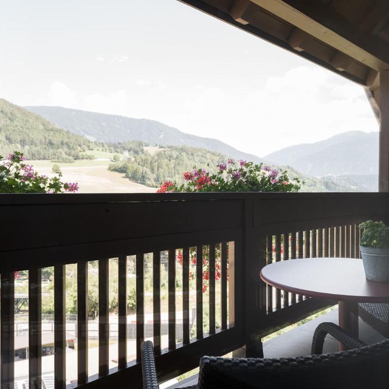 Riolina Suite Dolomites - Appartamento con 1 Camera da Letto, Balcone e Vista Montagna - 17