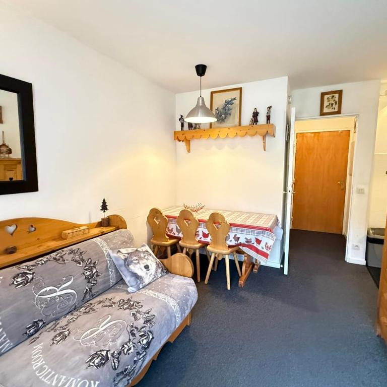 Appart 4 pers proche pistes Piscine et sauna Risoul - Appartement - 9