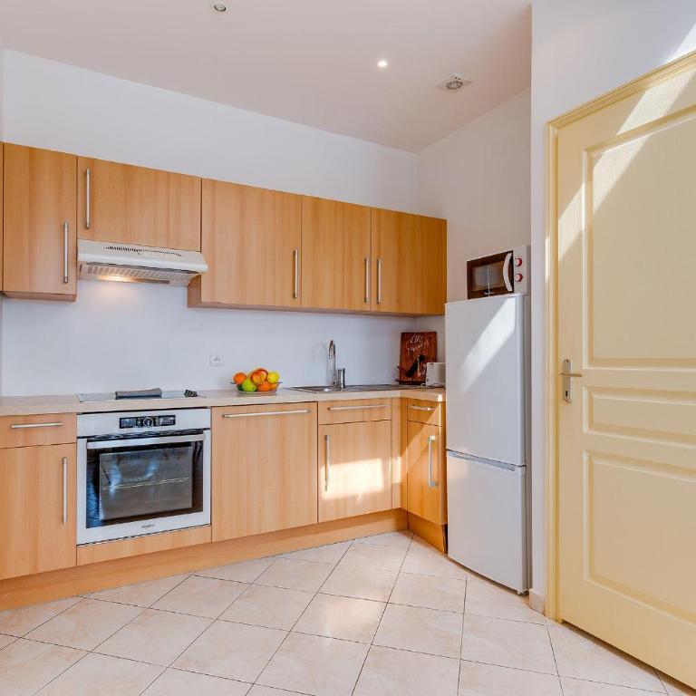 LA MALMAISON II AP4315 By Riviera Holiday Homes - Appartement - Vue sur Mer - 10