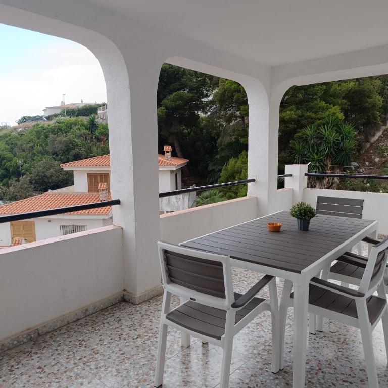 Apartamentos Panoramica - Apartamento de 2 dormitorios con terraza y vistas al mar - 11