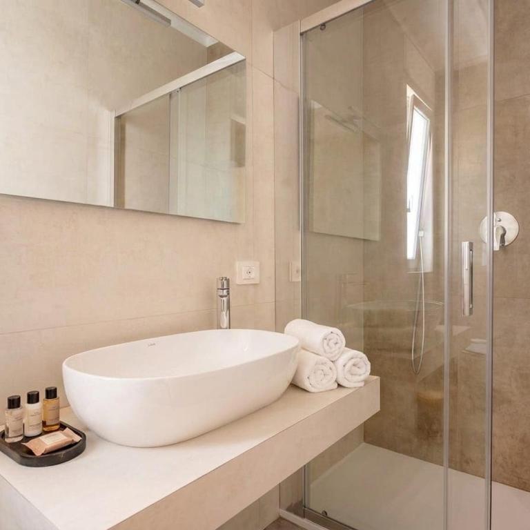 The Essential Suite V - One-Bedroom Apartment - 10