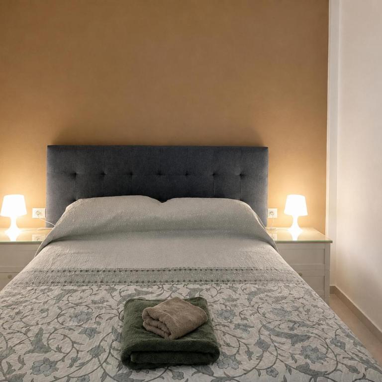 Arona 2-Bed Apt Sleeps 5 with Pool & Parking - Appartement - 11