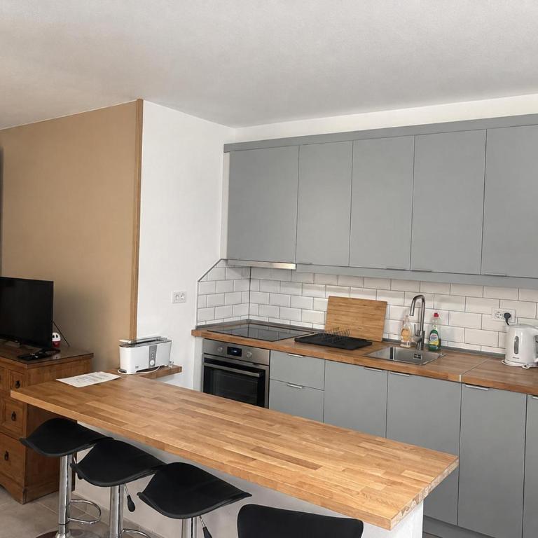 Arona 2-Bed Apt Sleeps 5 with Pool & Parking - Appartement - 9