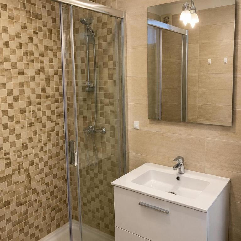 Arona 2-Bed Apt Sleeps 5 with Pool & Parking - Appartement - 8