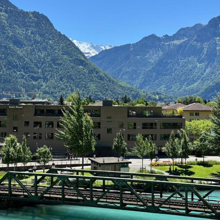 River 3 -Kissed Retreat with Iconic Jungfraujoch View - Two-Bedroom Apartment - 6