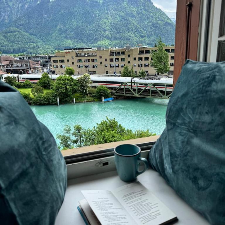 River 3 -Kissed Retreat with Iconic Jungfraujoch View - Two-Bedroom Apartment - 20