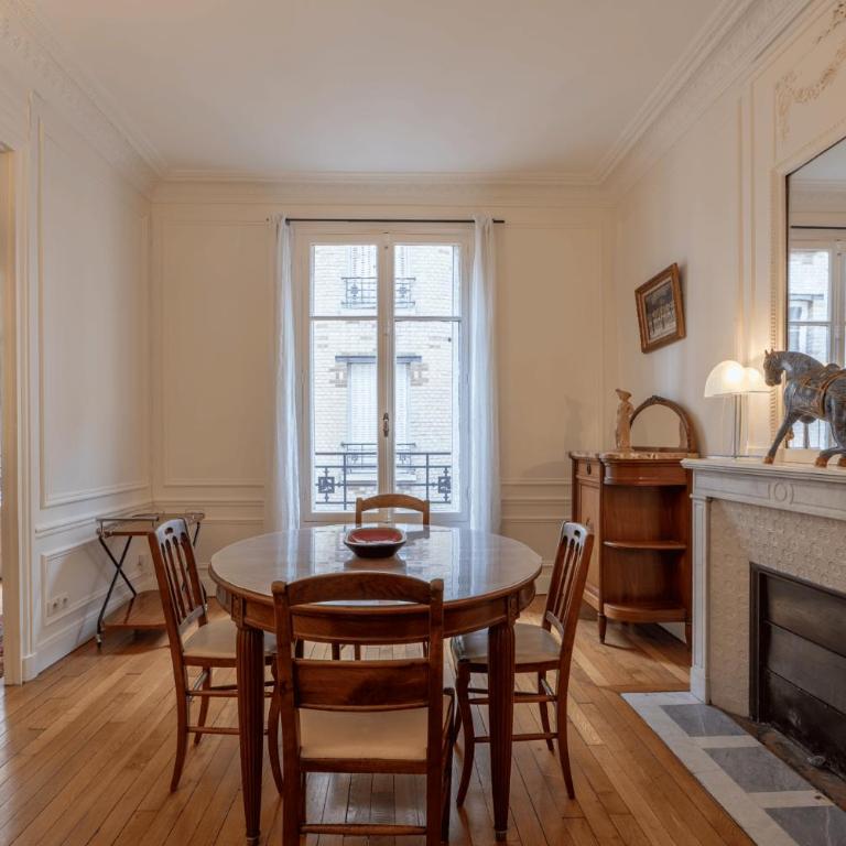 Charming 1BD with Elevator, walk to Arc de Triomphe - Appartement - 18