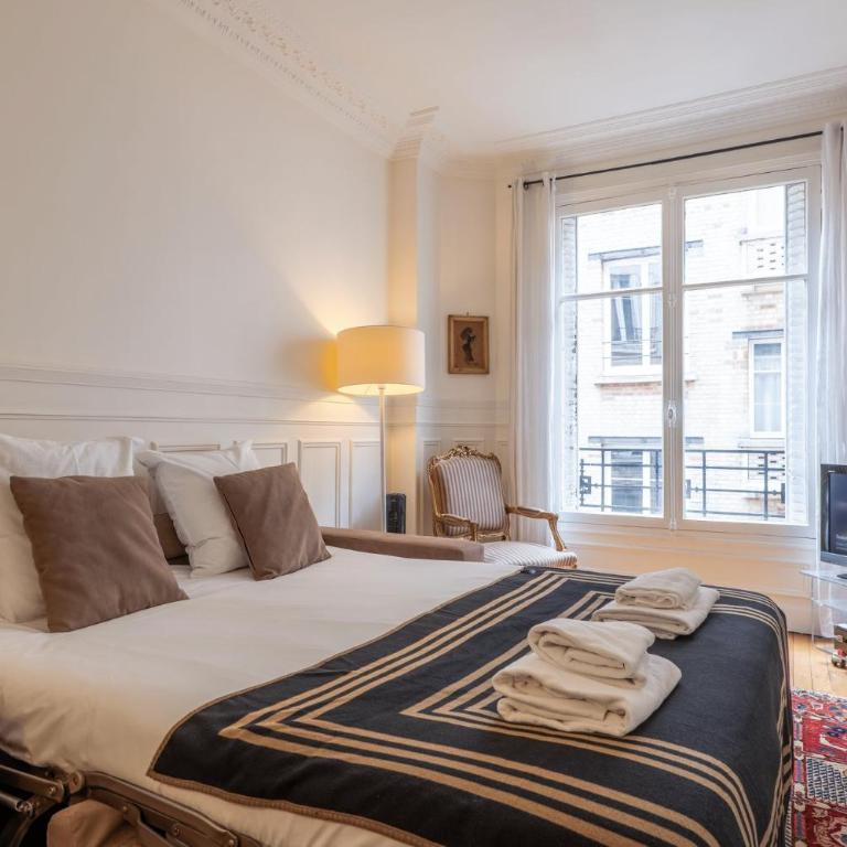 Charming 1BD with Elevator, walk to Arc de Triomphe - Appartement - 3