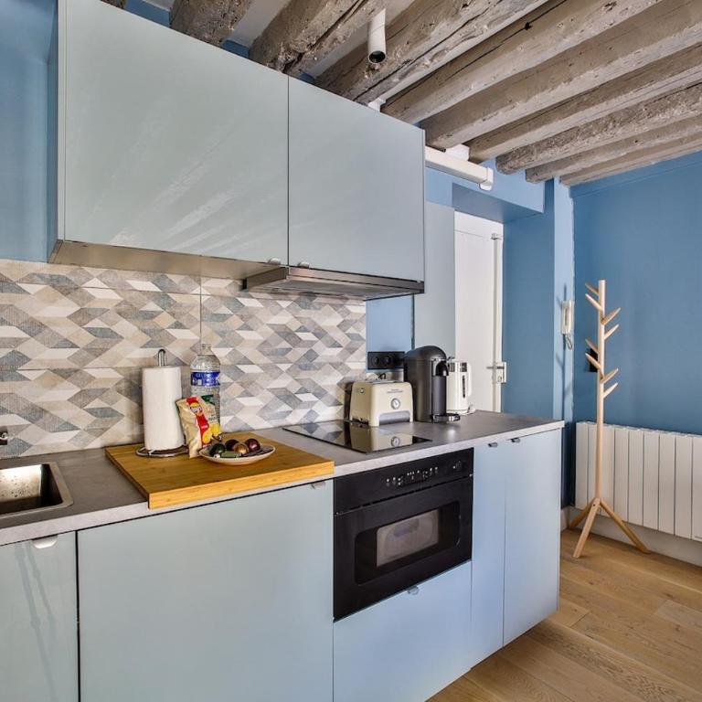 Beautiful Apartment in the Marais District - Apartment - 2