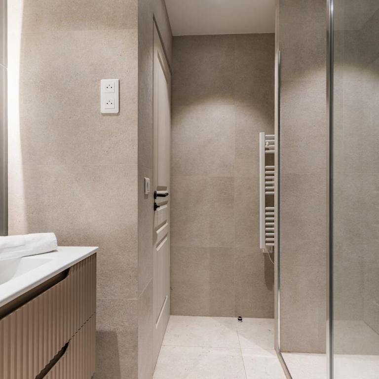 Luxury Grand Air-conditioned Apartment in the Heart of Paris - Apartment - 13