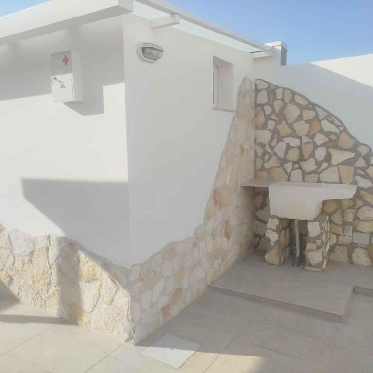 Villa Waterfront in Santa Maria del Focallo 58180 - Villa - 13