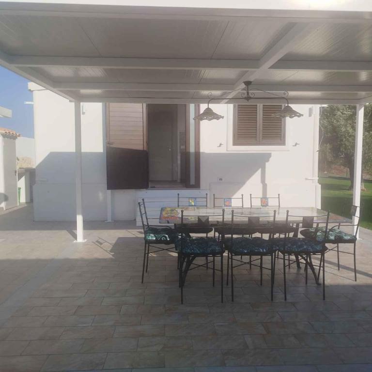 Villa Waterfront in Santa Maria del Focallo 58180 - Villa - 20