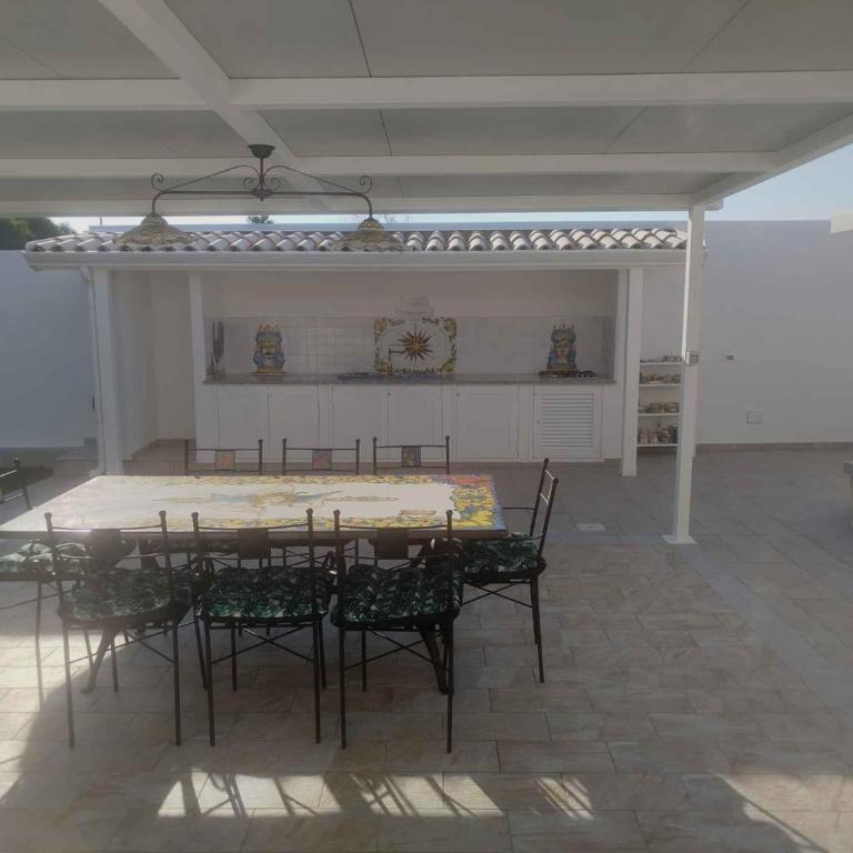 Villa Waterfront in Santa Maria del Focallo 58180 - Villa - 24